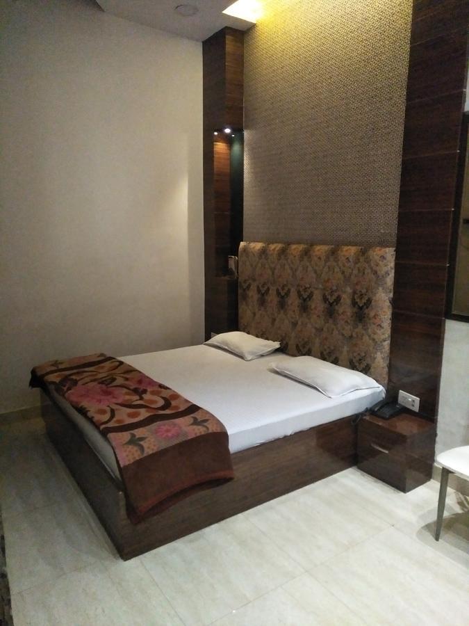 Hotel Brown Ludhiana Exterior foto